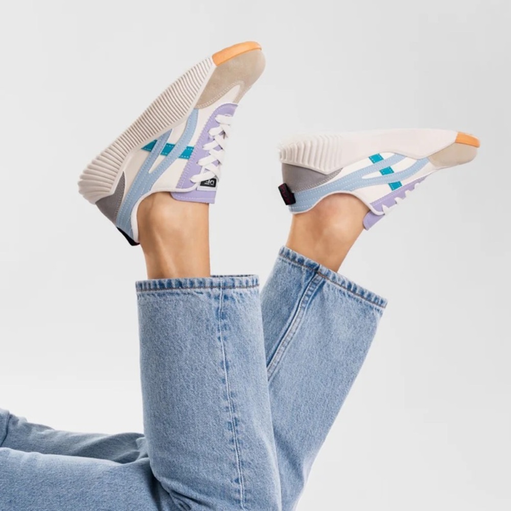 DEFLORENCE sneakers never worn